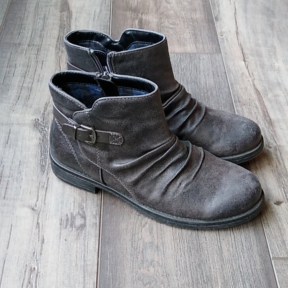 Baretraps Callahan Gray Zip Up Booties - Picture 9 of 9